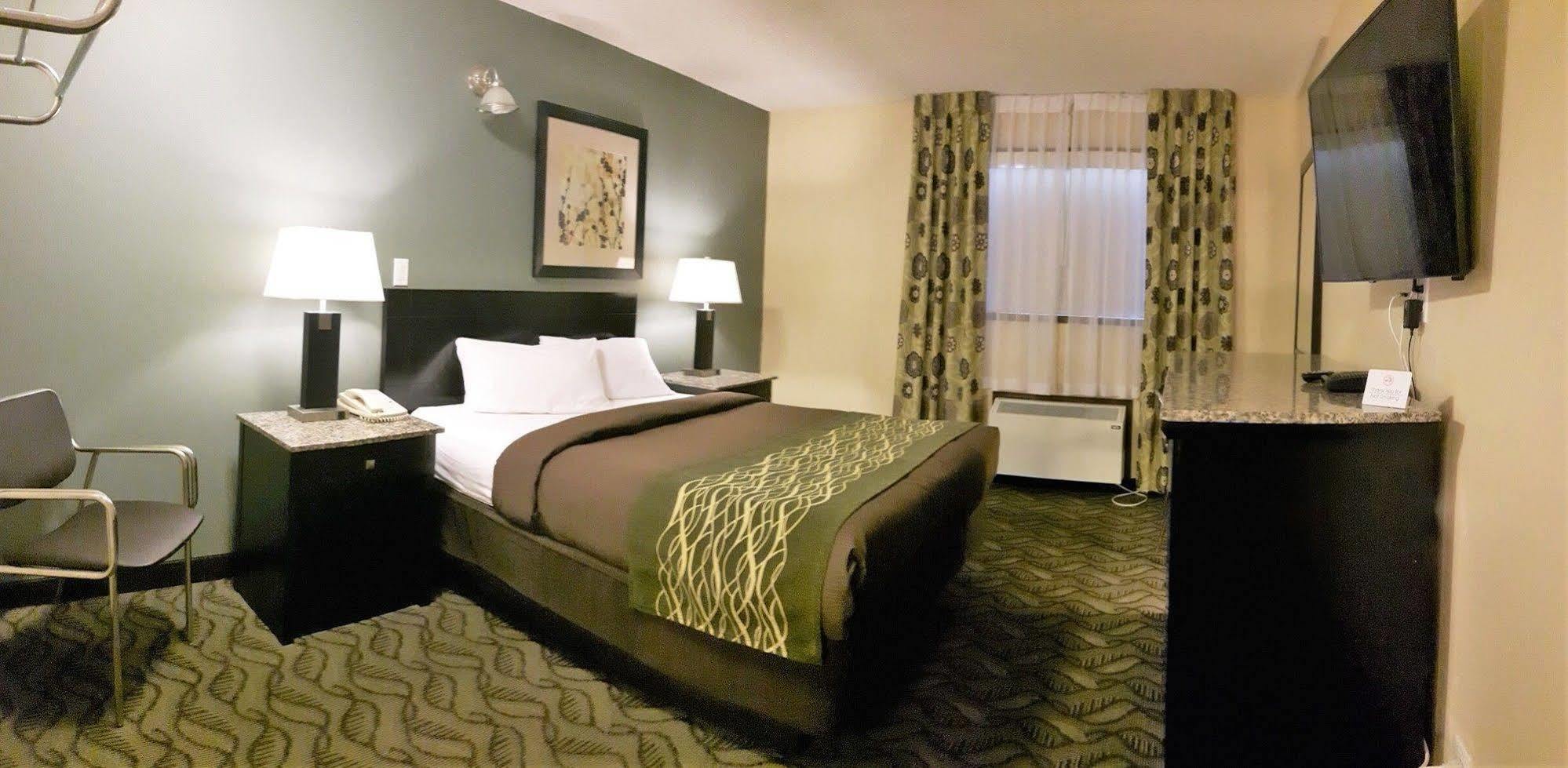 Lacombe Motor Inn Экстерьер фото